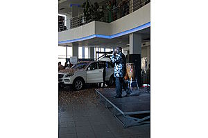     Презентация  нового поколения  премиального кроссовера Mercedes-Benz M-Класса, 31 мая дилерский центр Mercedes-Benz в Барнауле а автосалоне «ПМ-Авто» 
