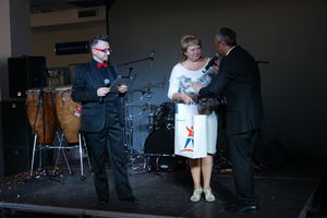     Презентация  нового поколения  премиального кроссовера Mercedes-Benz M-Класса, 31 мая дилерский центр Mercedes-Benz в Барнауле а автосалоне «ПМ-Авто» 
