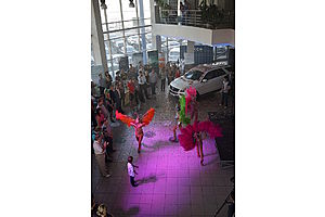     Презентация  нового поколения  премиального кроссовера Mercedes-Benz M-Класса, 31 мая дилерский центр Mercedes-Benz в Барнауле а автосалоне «ПМ-Авто» 
