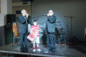     Презентация  нового поколения  премиального кроссовера Mercedes-Benz M-Класса, 31 мая дилерский центр Mercedes-Benz в Барнауле а автосалоне «ПМ-Авто» 
