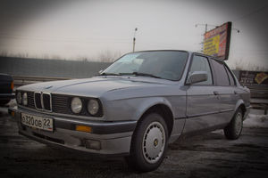   НОВЫЙ BMW 3 СЕРИИ. Автосалон "Дикси", официальный дилер BMW представил новое поколение победителей.