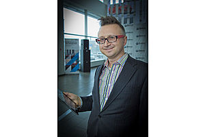   НОВЫЙ BMW 3 СЕРИИ. Автосалон "Дикси", официальный дилер BMW представил новое поколение победителей.