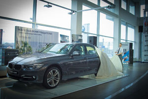   НОВЫЙ BMW 3 СЕРИИ. Автосалон "Дикси", официальный дилер BMW представил новое поколение победителей.