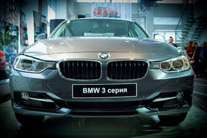   НОВЫЙ BMW 3 СЕРИИ. Автосалон "Дикси", официальный дилер BMW представил новое поколение победителей.