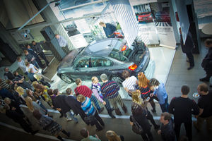   НОВЫЙ BMW 3 СЕРИИ. Автосалон "Дикси", официальный дилер BMW представил новое поколение победителей.