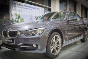   НОВЫЙ BMW 3 СЕРИИ. Автосалон "Дикси", официальный дилер BMW представил новое поколение победителей.