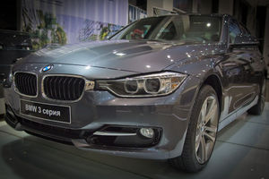   НОВЫЙ BMW 3 СЕРИИ. Автосалон "Дикси", официальный дилер BMW представил новое поколение победителей.