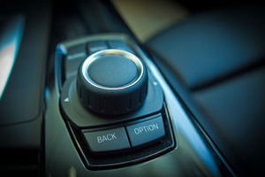   НОВЫЙ BMW 3 СЕРИИ. Автосалон "Дикси", официальный дилер BMW представил новое поколение победителей.