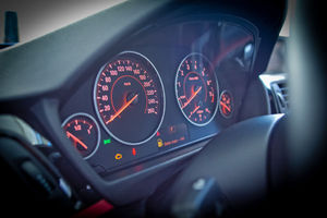   НОВЫЙ BMW 3 СЕРИИ. Автосалон "Дикси", официальный дилер BMW представил новое поколение победителей.