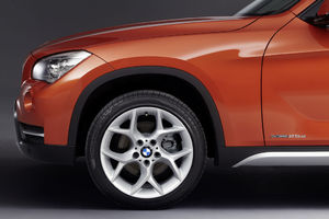   BMW предсталяет НОВЫЙ BMW X1