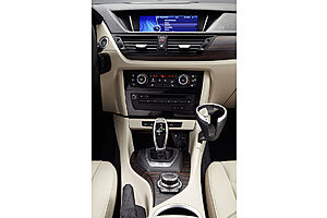   BMW предсталяет НОВЫЙ BMW X1