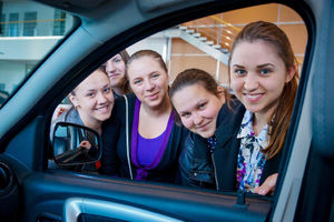   "Автоцентр АНТ официальный дилер Nissan 5 июня представил публике новый Nissan Terrano" 