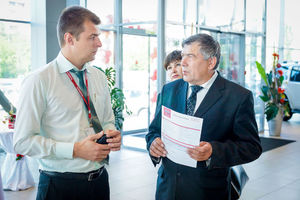   "Автоцентр АНТ официальный дилер Nissan 5 июня представил публике новый Nissan Terrano" 