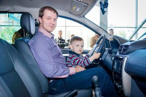   "Автоцентр АНТ официальный дилер Nissan 5 июня представил публике новый Nissan Terrano" 