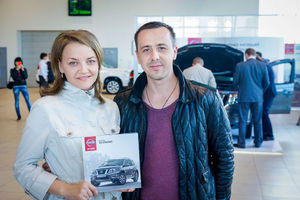   "Автоцентр АНТ официальный дилер Nissan 5 июня представил публике новый Nissan Terrano" 