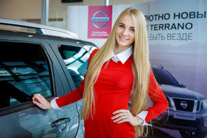   "Автоцентр АНТ официальный дилер Nissan 5 июня представил публике новый Nissan Terrano" 