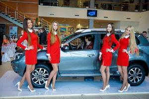   "Автоцентр АНТ официальный дилер Nissan 5 июня представил публике новый Nissan Terrano" 