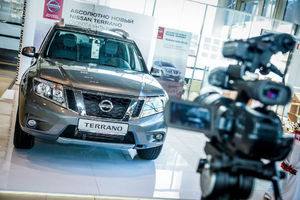   "Автоцентр АНТ официальный дилер Nissan 5 июня представил публике новый Nissan Terrano" 