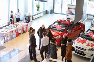   Автоцентр АНТ - официальный дилер Hyundai поздравил всех влюбленных в автомобили, горячими специальными условиями покупки!