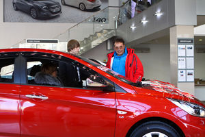   Автоцентр АНТ - официальный дилер Hyundai поздравил всех влюбленных в автомобили, горячими специальными условиями покупки!