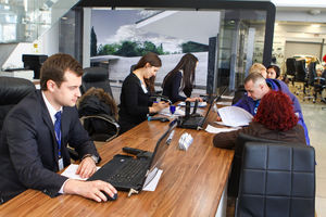   Автоцентр АНТ - официальный дилер Hyundai поздравил всех влюбленных в автомобили, горячими специальными условиями покупки!