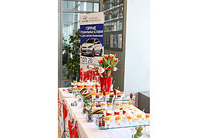   Автоцентр АНТ - официальный дилер Hyundai поздравил всех влюбленных в автомобили, горячими специальными условиями покупки!