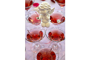   Автоцентр АНТ - официальный дилер Hyundai поздравил всех влюбленных в автомобили, горячими специальными условиями покупки!