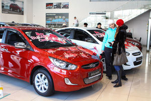   Автоцентр АНТ - официальный дилер Hyundai поздравил всех влюбленных в автомобили, горячими специальными условиями покупки!