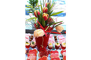   Автоцентр АНТ - официальный дилер Hyundai поздравил всех влюбленных в автомобили, горячими специальными условиями покупки!