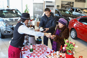   Автоцентр АНТ - официальный дилер Hyundai поздравил всех влюбленных в автомобили, горячими специальными условиями покупки!