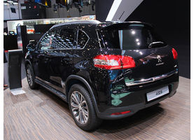   Международный автосалон в Женеве 2012