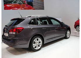   Международный автосалон в Женеве 2012