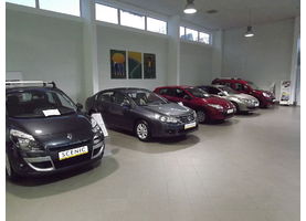   Автоцентр Renault провел презентацию Renault Koleos второй генерации и Renault Duster