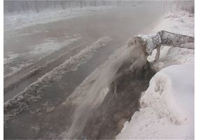   «Потоп» в Барнауле при -40°С. 18.12.2012г.