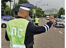   Работа сотрудников ГИБДД России