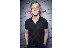   5 лет автоцентру «Реал-Моторс» 