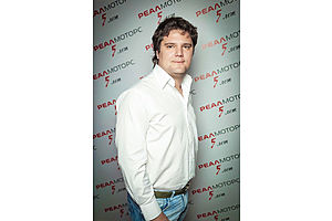   5 лет автоцентру «Реал-Моторс» 