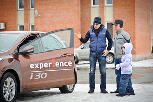   Автоцентр АНТ - официальный дилер Hyundai на выездном тест-драйве в ЗАТО "Сибирском"