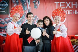   14-16 марта 2013г. Автоцентр АНТ официальный дилер Nissan  порадовал барнаульцев Техно Масленицей 
