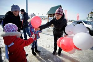   14-16 марта 2013г. Автоцентр АНТ официальный дилер Nissan  порадовал барнаульцев Техно Масленицей 