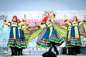   14-16 марта 2013г. Автоцентр АНТ официальный дилер Nissan  порадовал барнаульцев Техно Масленицей 