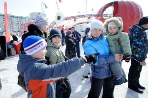   14-16 марта 2013г. Автоцентр АНТ официальный дилер Nissan  порадовал барнаульцев Техно Масленицей 