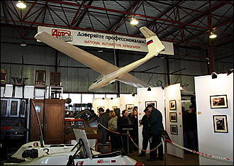 12 апреля 2009 г., Москва   Открытие Международного Ретро Фестиваля «Авто Старина»