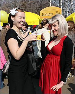 12 апреля 2009 г., Москва   Открытие Международного Ретро Фестиваля «Авто Старина»