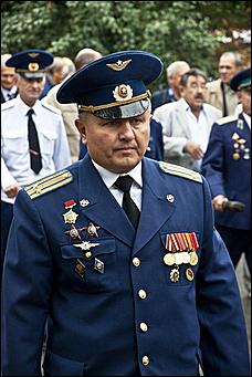 20 августа 2011 г., Барнаул   45-летие Барнаульского лётного училища: шествие и званый обед 