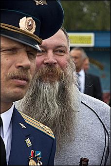 20 августа 2011 г., Барнаул   45-летие Барнаульского лётного училища: шествие и званый обед 