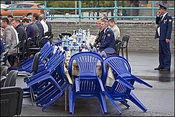 20 августа 2011 г., Барнаул   45-летие Барнаульского лётного училища: шествие и званый обед 