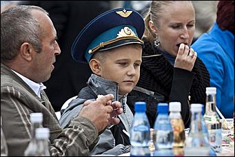 20 августа 2011 г., Барнаул   45-летие Барнаульского лётного училища: шествие и званый обед 