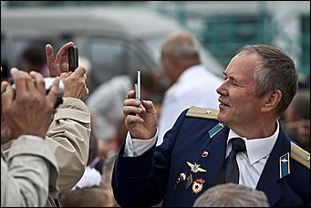 20 августа 2011 г., Барнаул   45-летие Барнаульского лётного училища: шествие и званый обед 