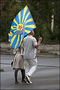 20 августа 2011 г., Барнаул   45-летие Барнаульского лётного училища: шествие и званый обед 